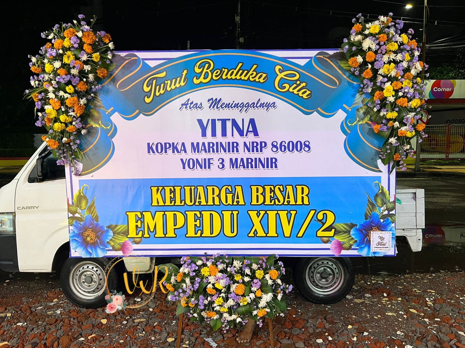 Karangan Bunga 3 Titik Y7